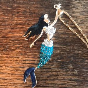 Sparkly mermaid necklace